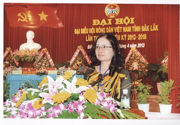 Chị Nguyễn Thị Anh Thơ tại Đại hội nông dân tỉnh Dak Lak, nhiệm kỳ 2013-2018.