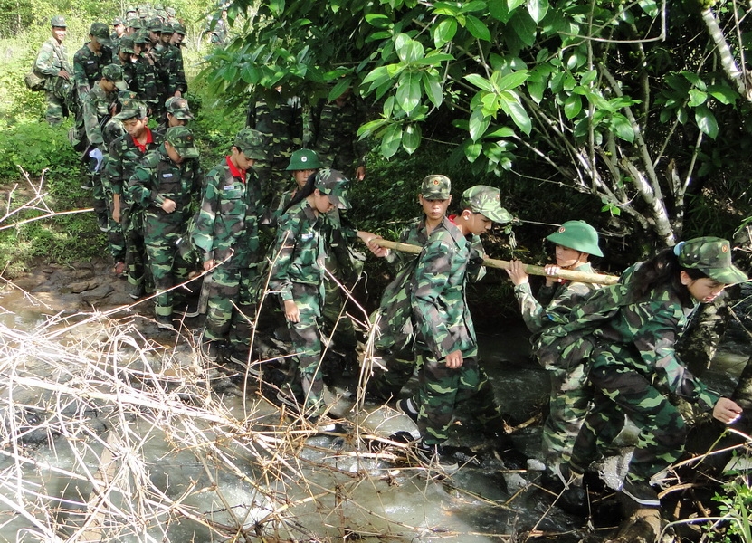 Đoàn kết vượt qua những khó khăn