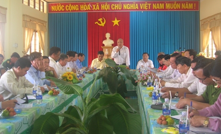 Đoàn công tác của UBND tỉnh làm việc tại thị xã Buôn Hồ