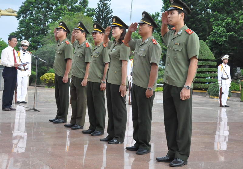 Đoàn đại biểu Cục an ninh Tây Nguyên