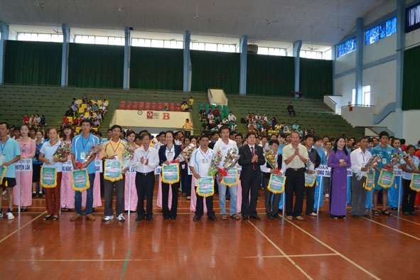 Khai mạc Hội thao công nhân viên chức lao động tỉnh Dak Lak năm 2013 .
