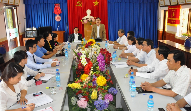 Đoàn thẩm định thực tế của ban tổ chức Giải thưởng Sao vàng Đất Việt năm 2013 Công ty Cổ phần Mía đường 333
