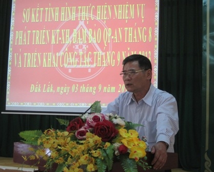 Ông Cao Đức Kiêm, Phó Bí thư Thường trực Tỉnh ủy phát biểu tại hội nghị