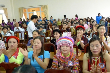 Đông đảo chị em đến tham gia, cổ vũ hội thi