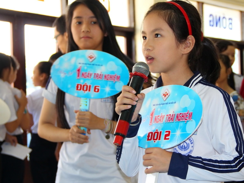 Thông báo thành tích của đội trước ban tổ chức