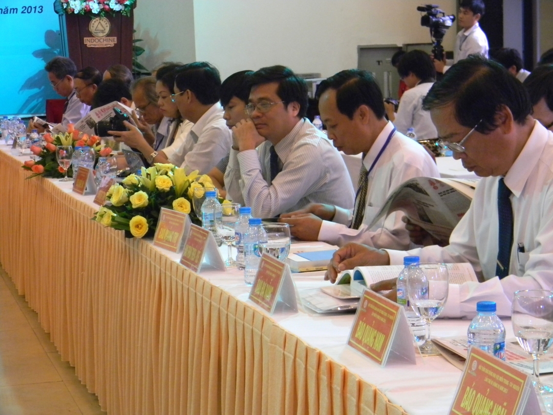 Các đoàn tham dự Hội Thảo
