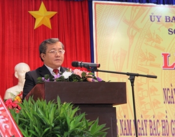 Giám đốc Sở GD-ĐT Phan Hồng ôn lại truyền thống 