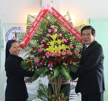 Chúc mừng Dòng Nữ Tử Bác Ái Vinh Sơn.JPG