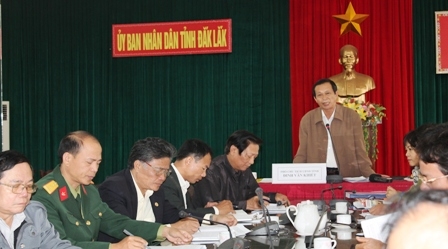 Ông Đinh Văn Khiết, Phó Chủ tịch UBND tỉnh Dak Lak phát biểu tại hội nghị