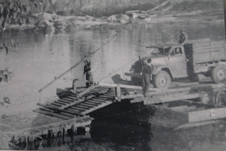 Bến phà Sêrêpôk năm 1974.