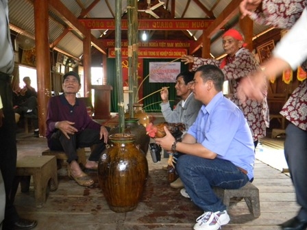 Tại Nhà văn hóa...