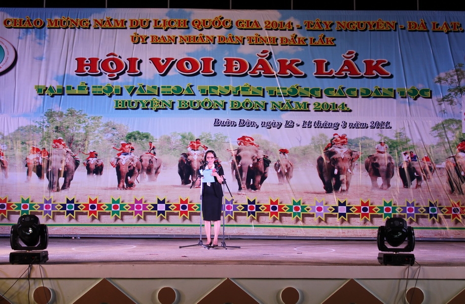 Phó Chủ tịch UBND tỉnh Dak Lak Mai Hoan Niê Kdăm phát biểu tại lễ khai mạc
