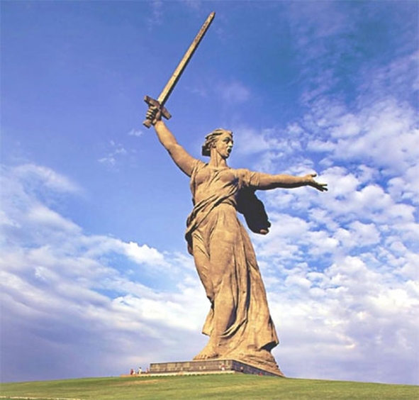 Tượng đài Mẹ Tổ quốc  tại thành phố Volgograd (Nga).    Ảnh: T.L