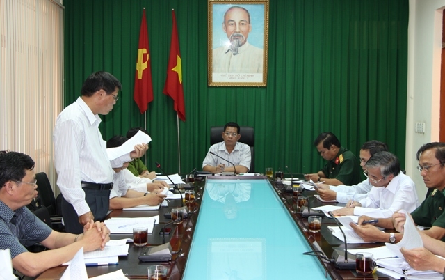 Đại diện Thanh tra tỉnh phát biểu ý kiến tại hội nghị