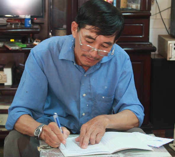 Ông Xú A Xáng đang viết thư gửi Đại sứ quán nước Cộng hòa Nhân dân Trung Hoa bày tỏ mong muốn Trung Quốc nhanh chóng rút giàn khoan HD 981 ra khỏi vùng biển của Việt Nam.