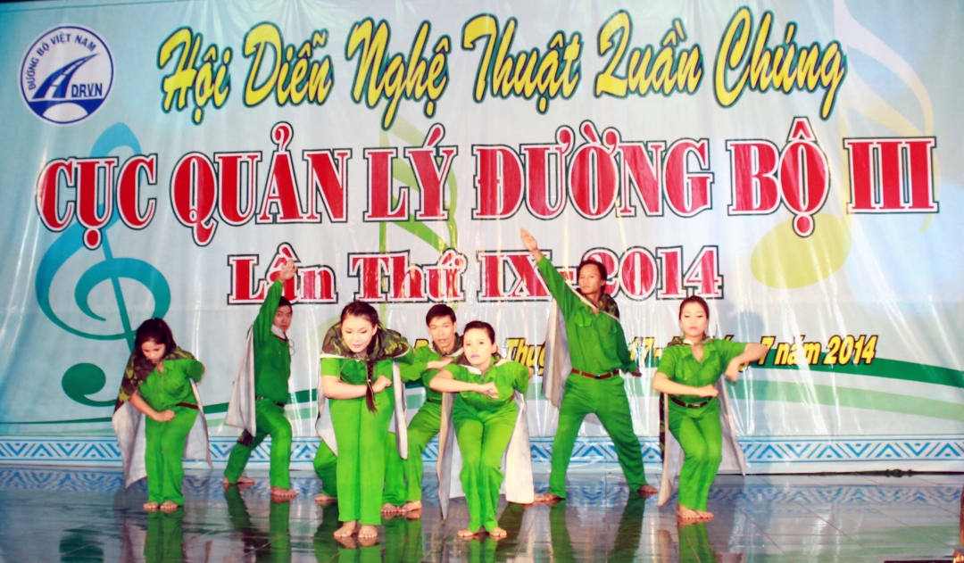 Một tiết mục tham gia Hội thi của Công ty cổ phần Quản lý và xây dựng đường bộ Quảng Nam - Đà Nẵng