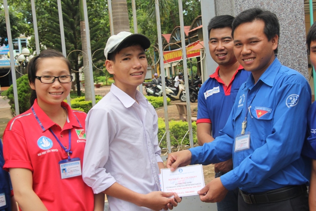 Hội Sinh viên Trường Đại học Tây Nguyên có nhiều việc làm hỗ trợ 