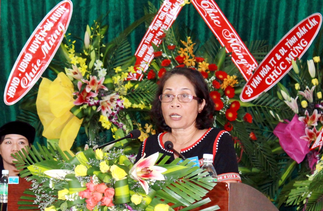 Phó Chủ tịch UBND tỉnh Mai Hoan Niê Kdăm phát biểu tại Đại hội.