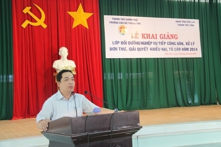 Phó Hiệu trưởng Trường Cán bộ Thanh tra phát biểu 