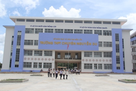 Trường THPT Chuyên Nguyễn Du được xây dựng khang trang, hiện đại nhất bậc THPT