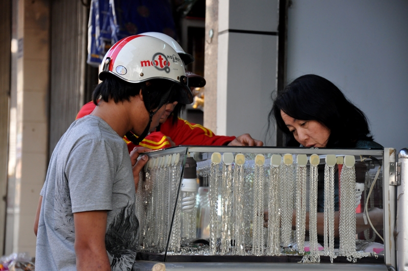 Một điểm kinh doanh vàng tại TP. Buôn Ma Thuột