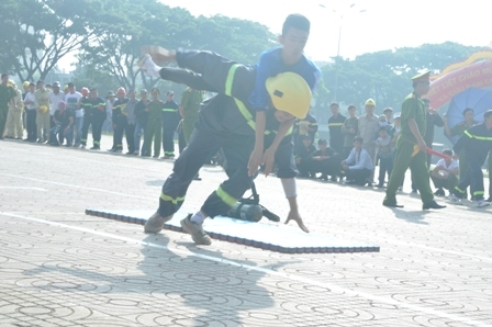 ...nhanh chóng cứu người