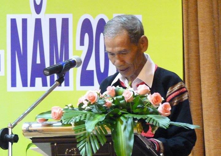 Già làng Aê Huy tại Đại hội đại biểu các  dân tộc thiểu số TP. Buôn Ma Thuột, lần thứ  II - 2014.