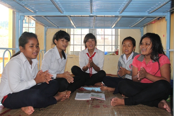 Nhờ các chính sách ưu đãi của Đảng, Nhà nước đối với giáo dục, HS DTTS thêm yêu trường, mến bạn  (Ảnh: Minh họa)