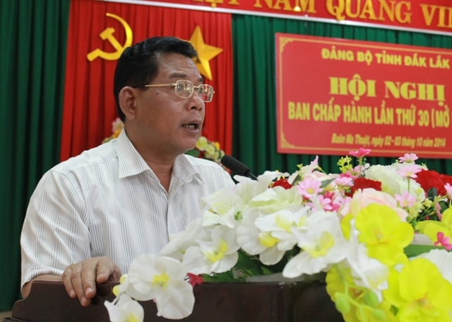 Ủy viên Trung ương Đảng, Bí thư Tỉnh ủy, Chủ tịch HĐND tỉnh Niê Thuật phát biểu chỉ đạo tại hội nghị.