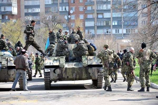 Quân đội Ukraine tham gia chiến dịch quân sự ở miền Đông (Nguồn: AP)