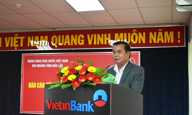 Phó Bí thư Tỉnh ủy Êban Y Phu phát biểu tại hội nghị