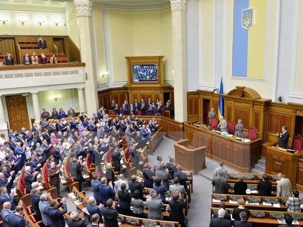 Một phiên họp của Quốc hội Ukraine. (Ảnh: AFP/TTXVN)