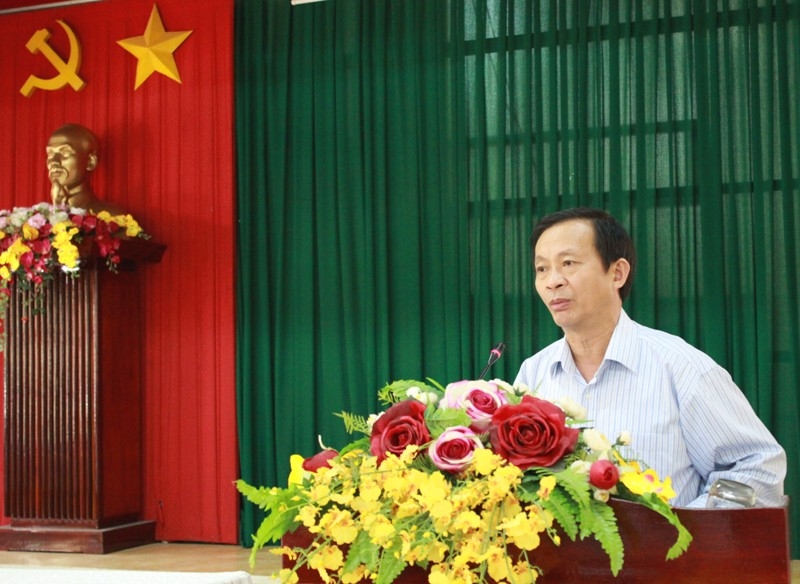 Phó Chủ tịch UBND tỉnh ĐInh Văn Khiết phát biểu chỉ đạo cuộc họp