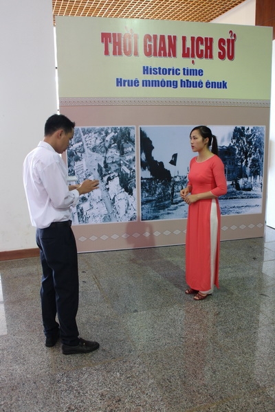 Nhân viên Bảo tàng tỉnh Dak Lak tập luyện các bài thuyết trình phục vụ du khách 