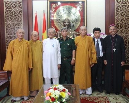  Lãnh đạo Ban Chỉ đạo Tây Nguyên và các chức sắc tôn giáo vùng Tây Nguyên ghi lại khoảnh khắc 