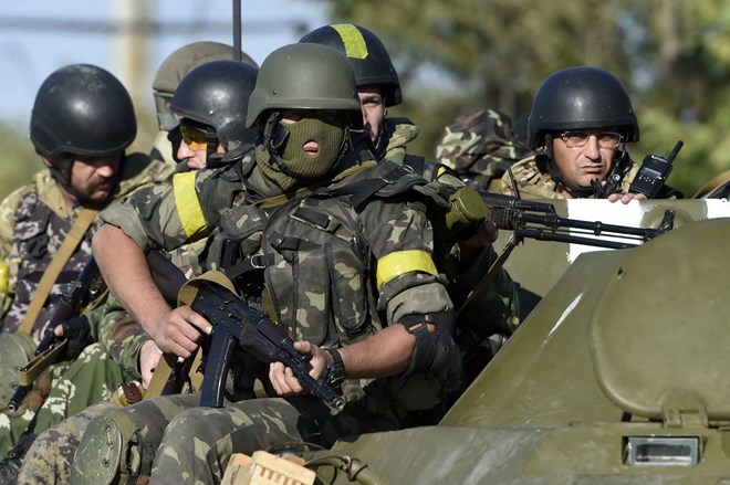 Lực lượng binh sĩ Ukraine tại chiến trường miền Đông. (Nguồn: AFP)