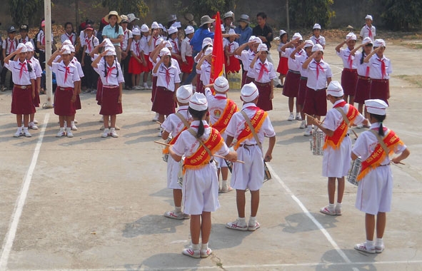 Phần thi nghi thức của Trường Tiểu học Sơn Phong.