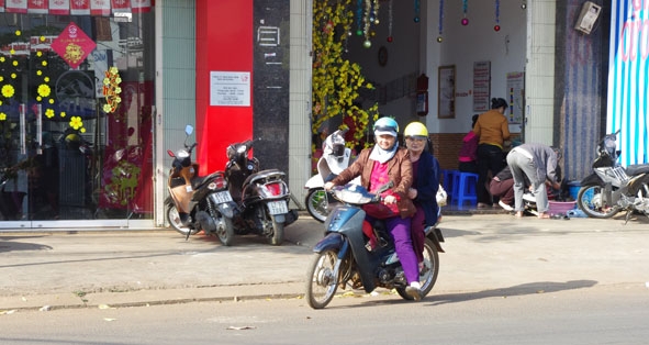 Chị Chung chạy xe thồ chở khách đã được 2 năm.