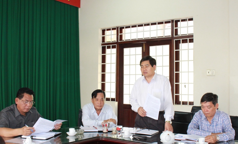 Đại biểu đóng góp ý kiến tại cuộc họp.