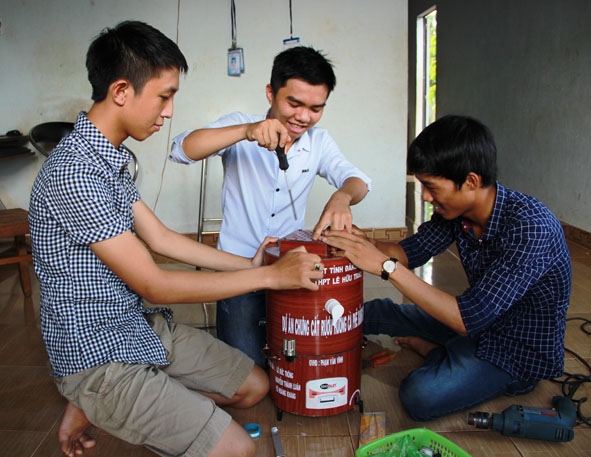 “Bộ ba” sáng tạo Tô Hoàng Khang - Lê Đức Thông - Nguyễn Thành Luân (từ trái sang phải).