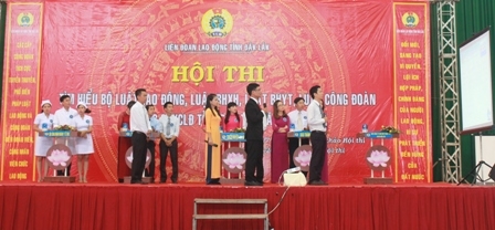 Chung sức.JPG