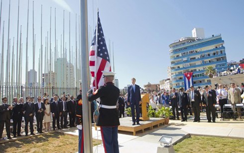Lễ thượng cờ Mỹ tại đại sứ quán ở Cuba. (ảnh: Reuters)