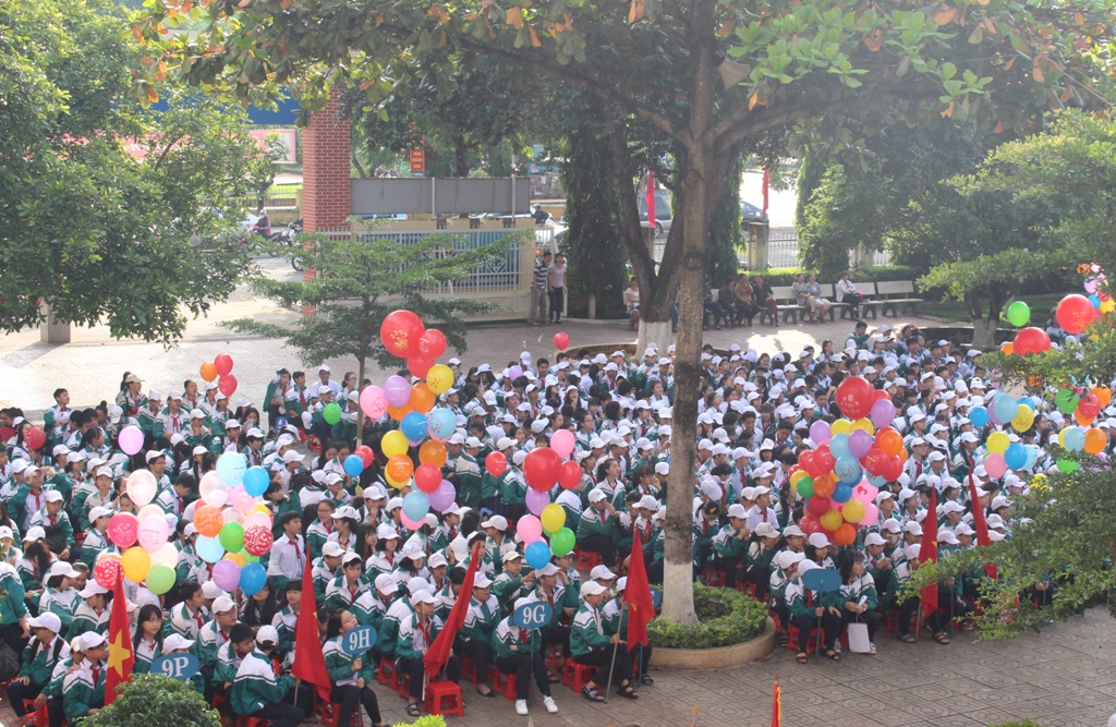Quang cảnh Lễ khai giảng Trường THCS Phan Chu Trinh (TP. Buôn Ma Thuột).
