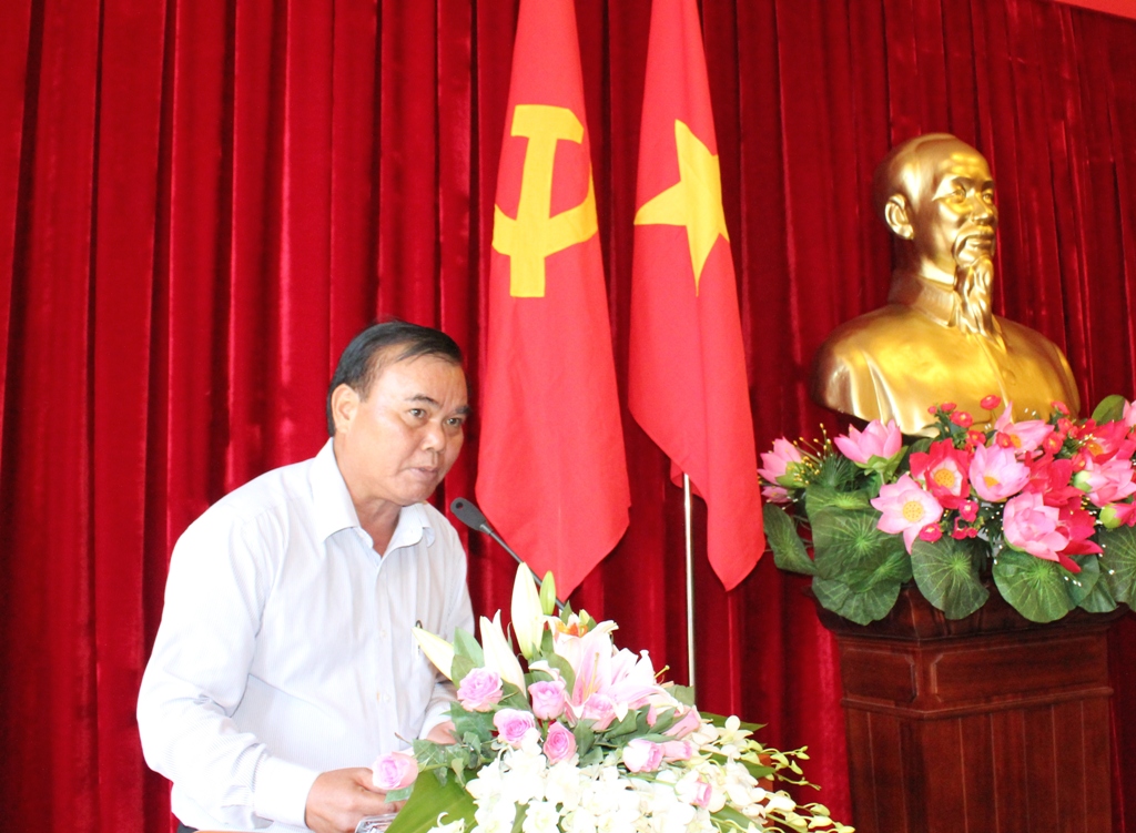 Đồng chí Êban Y Phu, tân Bí thư Tỉnh ủy phát biểu tại Hội nghị