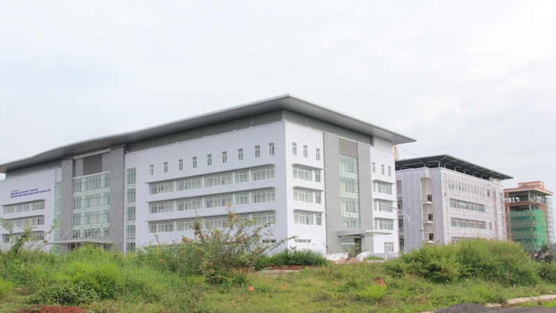 Công trình Bệnh viện đa khoa Tây Nguyên đang xây dựng dang dở