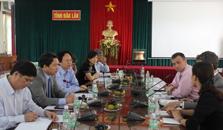 Quang cảnh buổi làm việc.