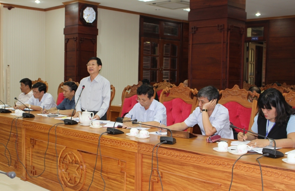 Đại biểu tham dự cuộc họp báo cáo tình hình thực hiện nhiệm vụ của ngành trong thời gian qua.