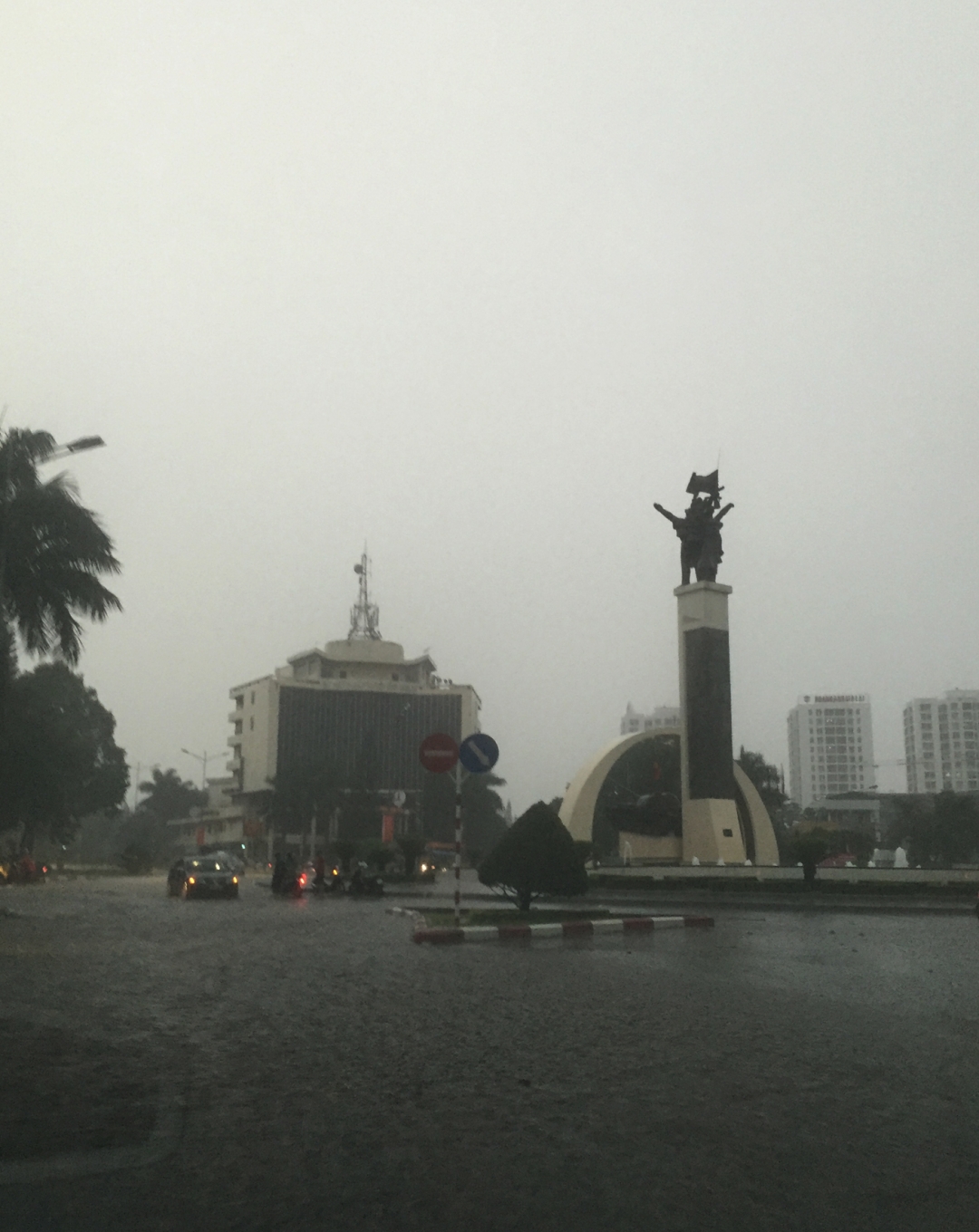 Ngã Sáu trung tâm 