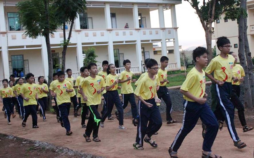 cùng nhau rèn luyện thể lực