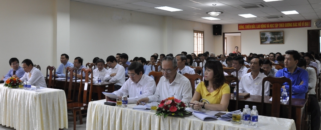 Các đại biểu tham dự hội nghị